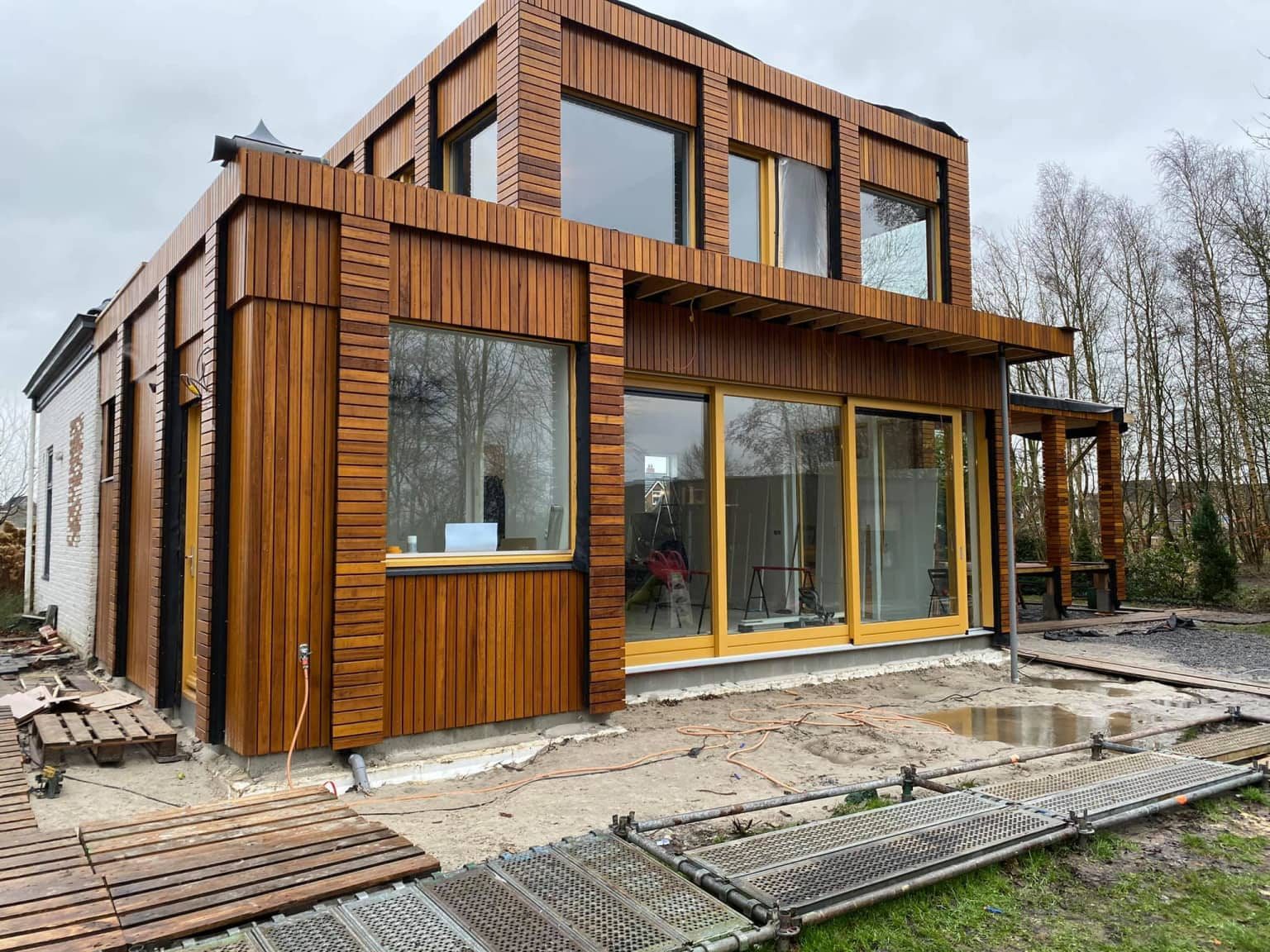 Grote schuifpui tussen woonkamer en tuin